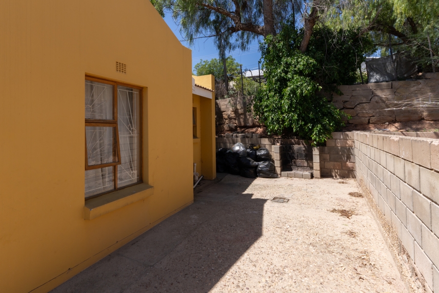 3 Bedroom Property for Sale in Oudtshoorn Central Western Cape